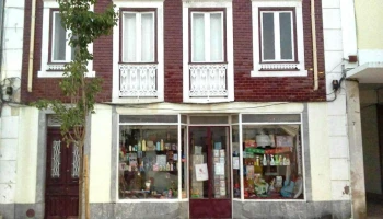 Perfumaria/Drogaria Howell Guedes - 2070-121 Cartaxo