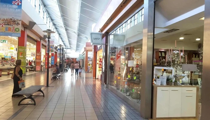 Centro Comercial Continente Loures - 2670-339 Loures