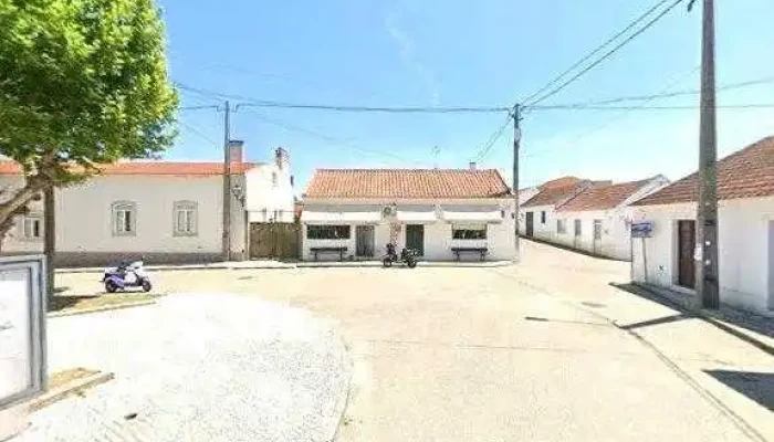 Farma Nossa Senhora Dos Remedios Street View E 360deg - Largo Nossa Senhora Dos Remédios