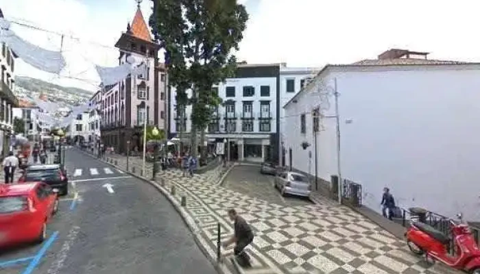 Farmacia Avenida Street View E 360deg - Funchal