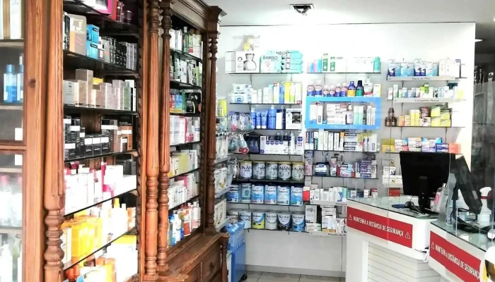 Farmácia Confiança - 4560-480 Penafiel