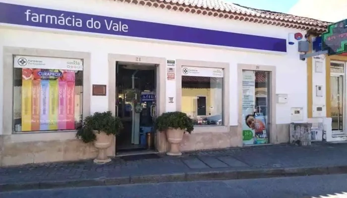 Farmácia do Vale - R. Almeida Garrett 20