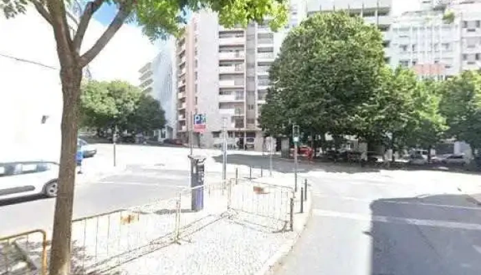 Farmacia Universal -    Soprofar   Sociedade Proprietaria De Farmacias Unipessoal Lda Street View E 360deg - Lisboa