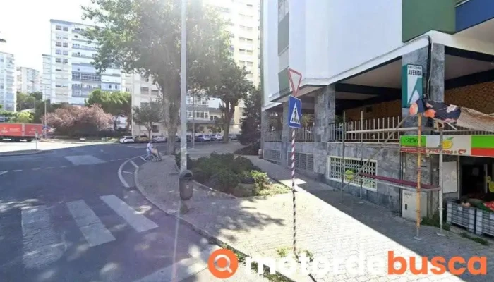 Helsepharma - Serviços Médicos E Farmacêuticos, Lda - Carnaxide
