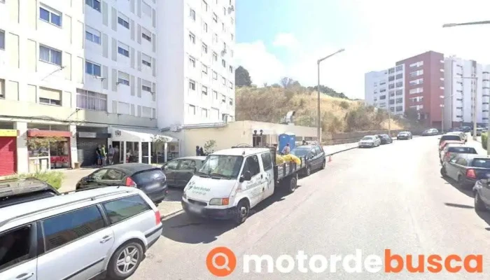 Mini Mercado - 2670-532 Loures