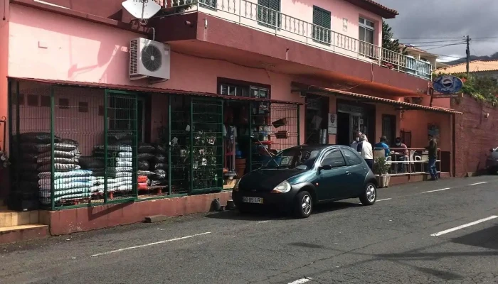 Mini Mercado e Bar Paraú - Estreito Da Calheta